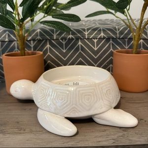 Brand New Bath and Body Works 3-Wick Candle Holder